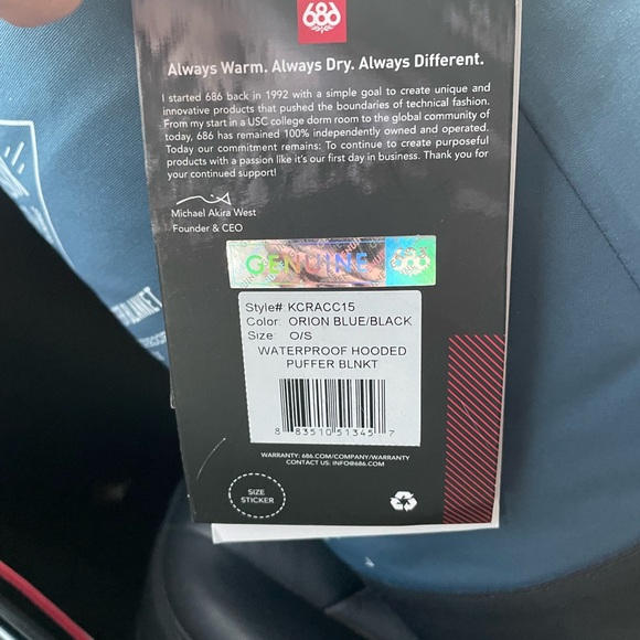 New 686 Waterproof Hooded Puffer Blanket - Picture 5 of 8